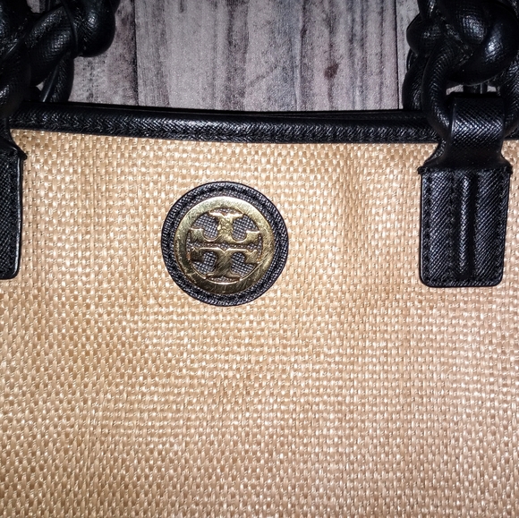 EUC Tory Burch Purse - Picture 5 of 8